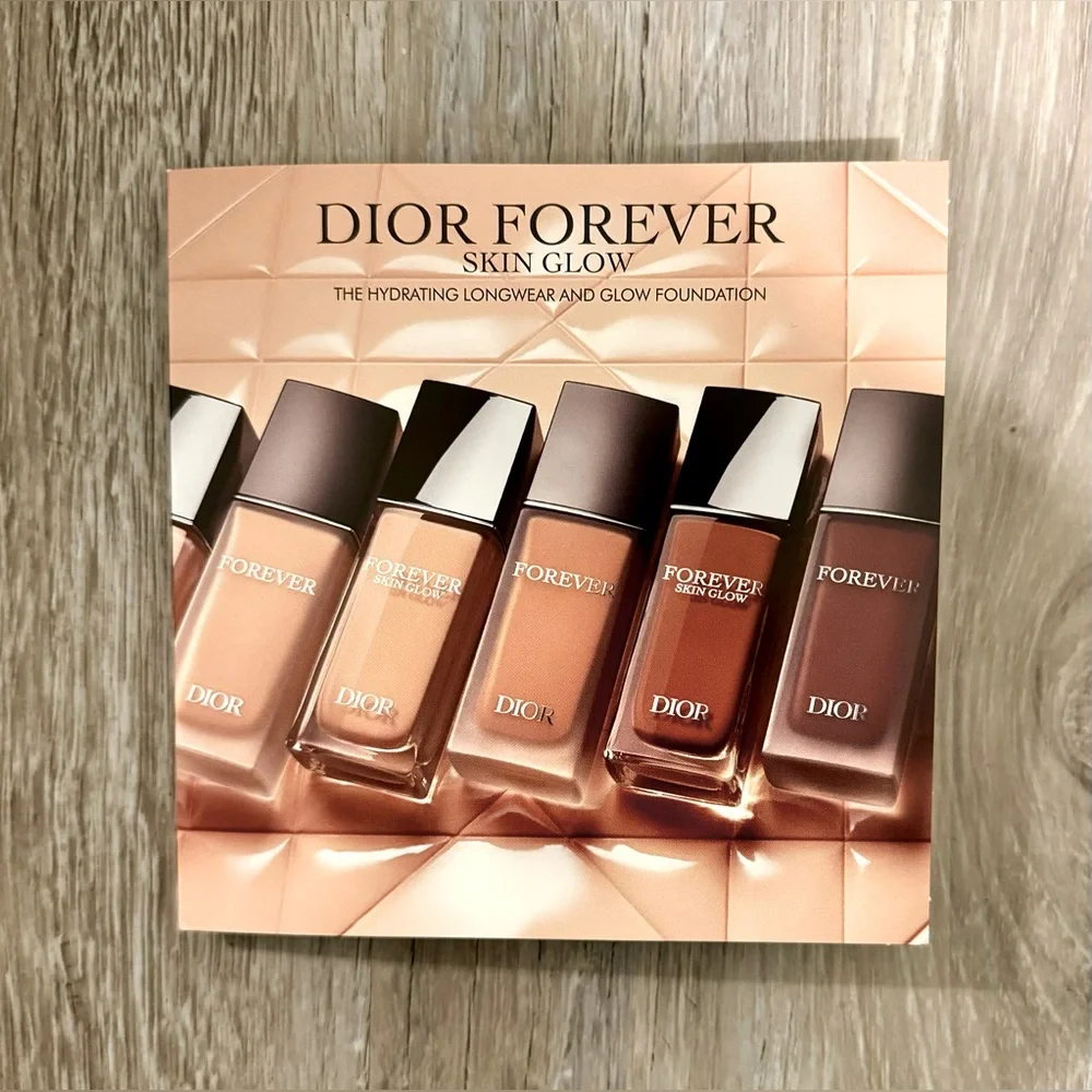 Dior Forever Skin Glow 24H Hydrating Foundation Sample Card 9 Shades 9 x 0.5 ml